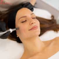 Facial Rejuvenation in Thailand: A Popular Choice for Canadians Seeking Youthful Looks